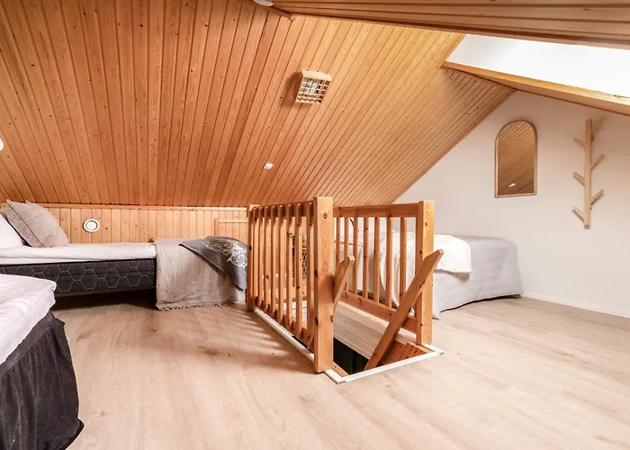 Fireside Loft, Sauna, Wifi & Location アパート レヴィ